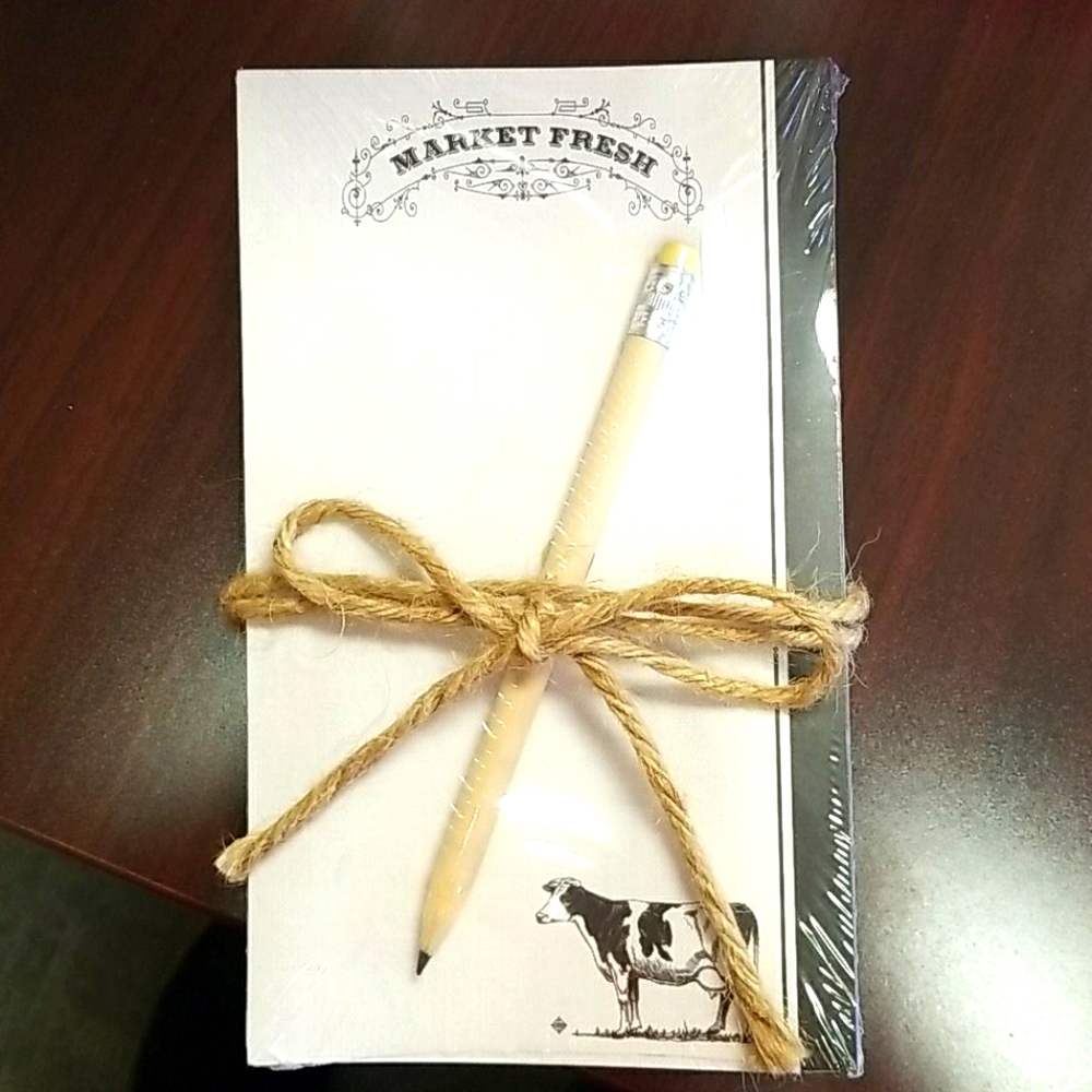 4/ $20 ⭐ Cow note pad and pencil
